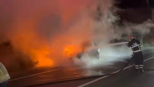 bursada seyir halindeki otomobil alev aldi uvhrKguh