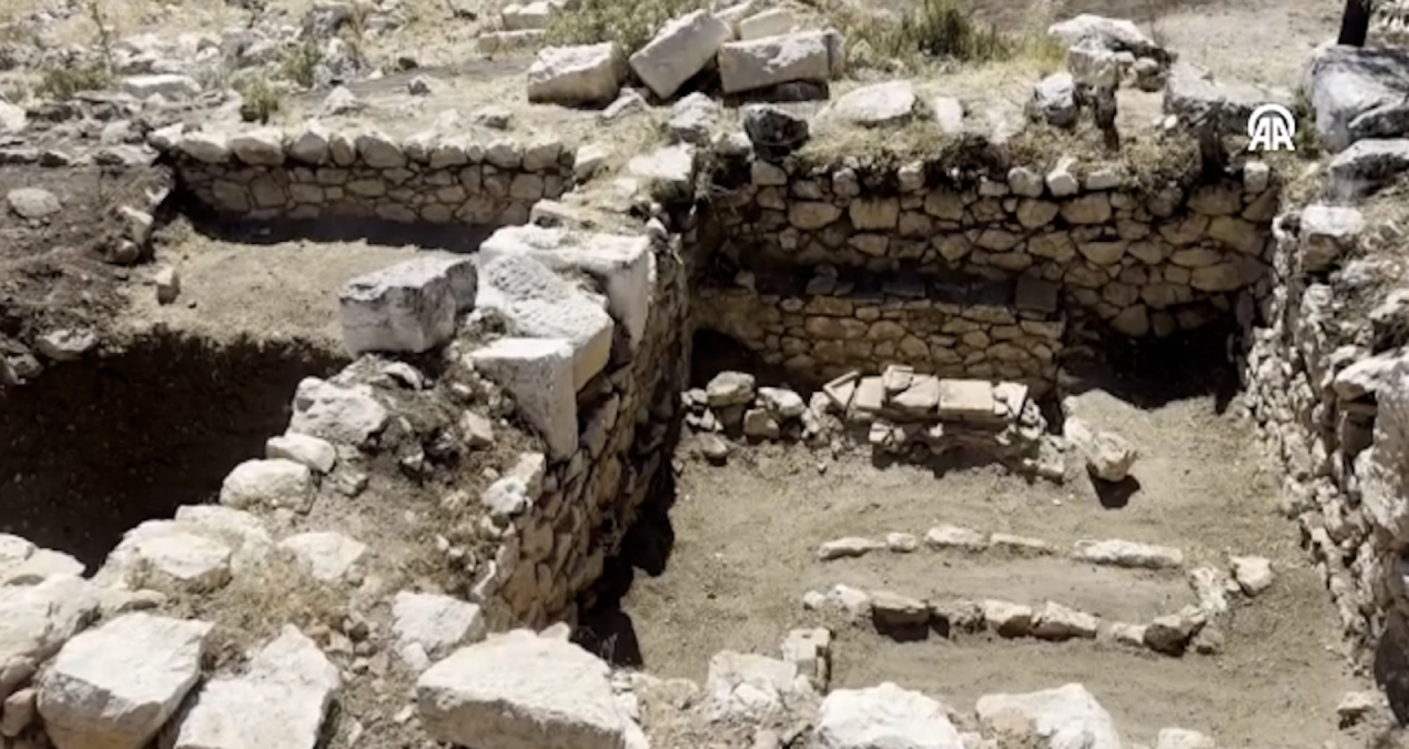 timbriada antik kentindeki kazilarda kiler ve asevi ortaya cikarildi 3WrBJGx1