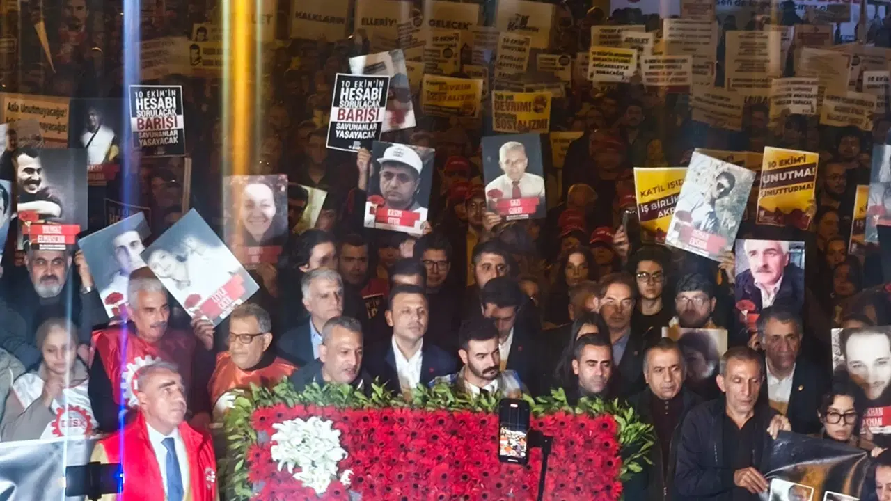 10 ekim katliaminin onuncu yilinda kadikoyde binler adalet icin yurudu lT2azQB1