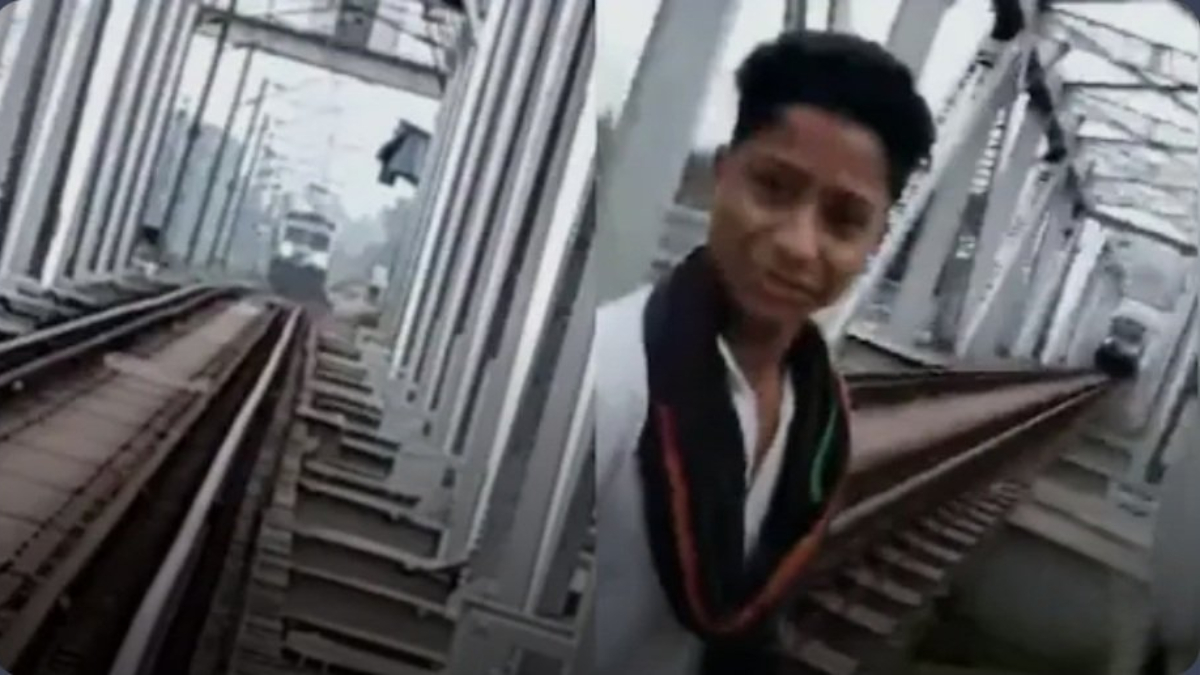 hindistanda raylarda video ceken cocuk trenin altinda kaldi gSz2jMcj.jpg